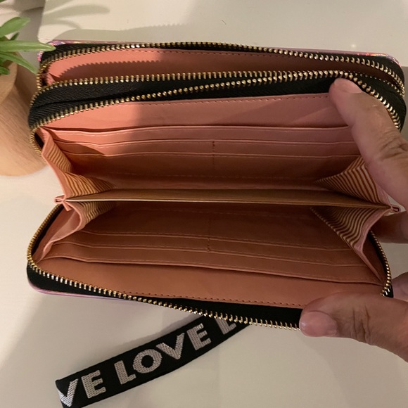 SOLD *SOLDNew Iridescence Chique Classy Wallet/Wristlet - Picture 11 of 13